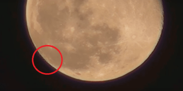 Picture Suggesting to Show UFO Fleet Captured Leaving Moon, Video