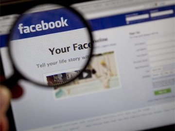 Picture Suggesting Type in Comment Box to Check If Your Facebook Account is Hacked