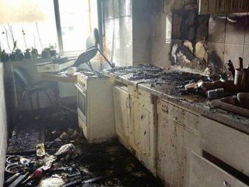 Image about Florida Man Dies Attempting to Microwave a Microwave