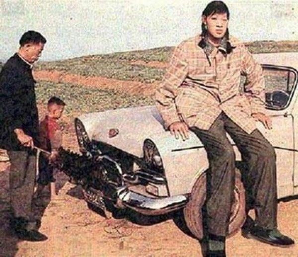 Image of World’s Tallest Woman Ever Zeng Jinlian