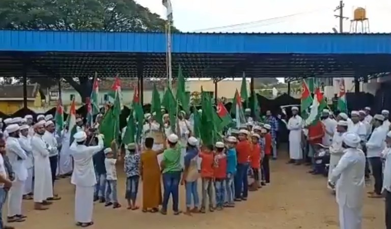 Islamists in Kerala Distorted Indian National Anthem: Fact Check