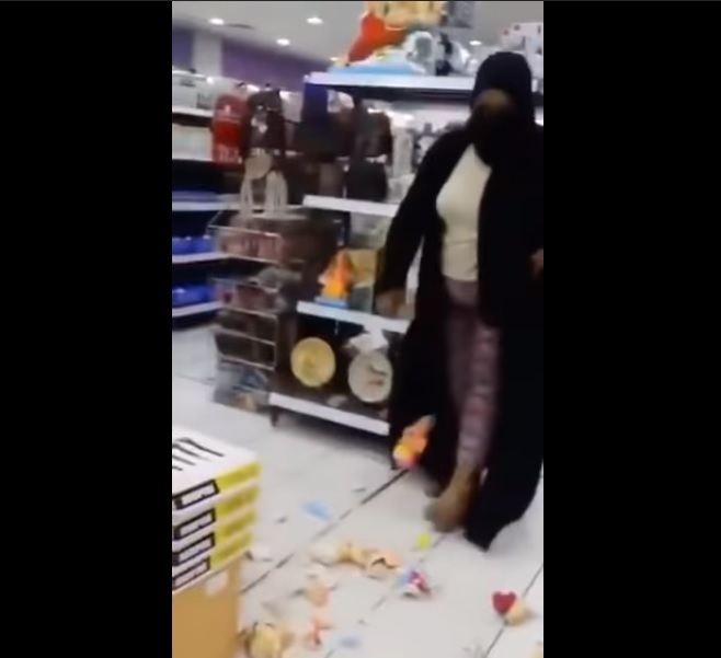 Image of Bahrain's Muslim Woman Breaks Hindu Ganesha Idols